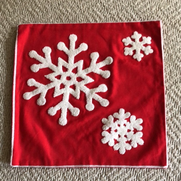 Lehour Winter Christmas red snowflake pillow cover - Picture 3 of 13